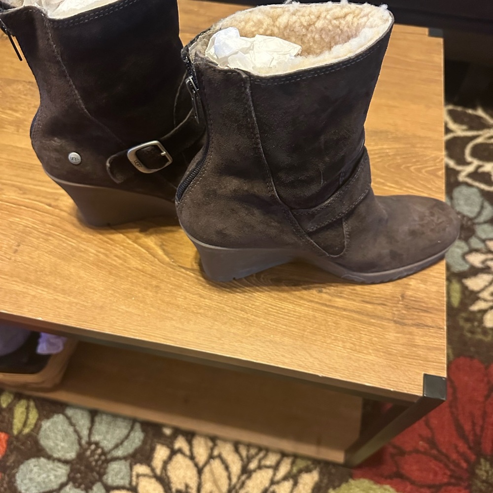 Brown UGG wedge boots.  Size 9
Worn once!!!  Like new!